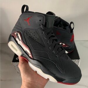 Nike Jordan
Jumpman MVP
Anthracite Women
Sz 5.5